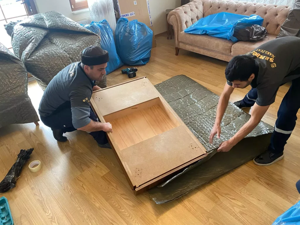 Bahçelievler Evden Eve Nakliyat | 2025 Fiyatları ve Güvenli Taşınma Rehberi 2 Bahçelievler Eşya Paketleme