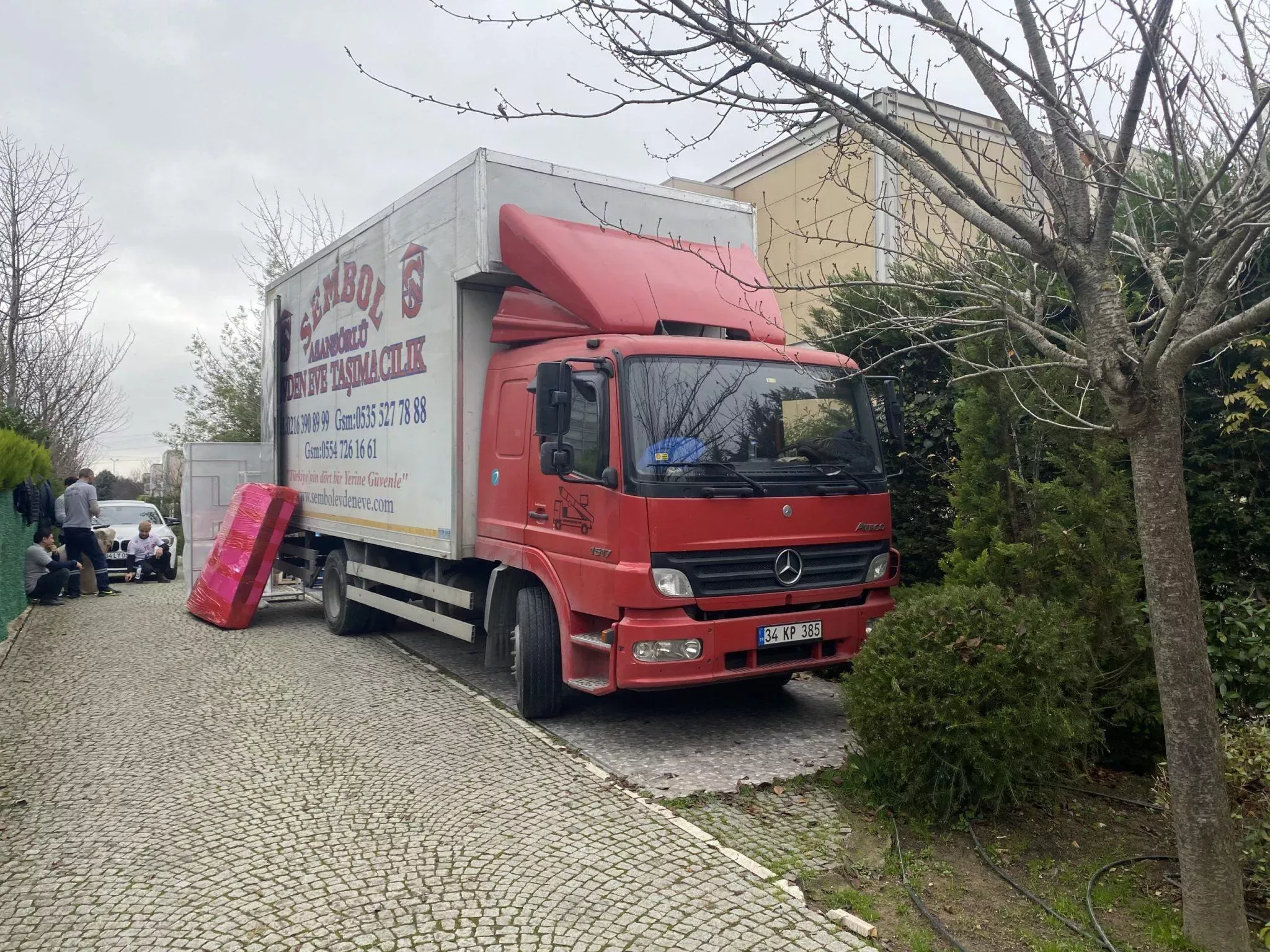 Sembol Taşınma ve Nakliye Kamyonu